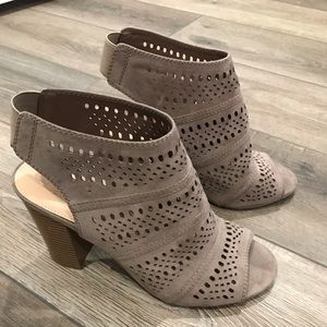 Women’s open toe booties